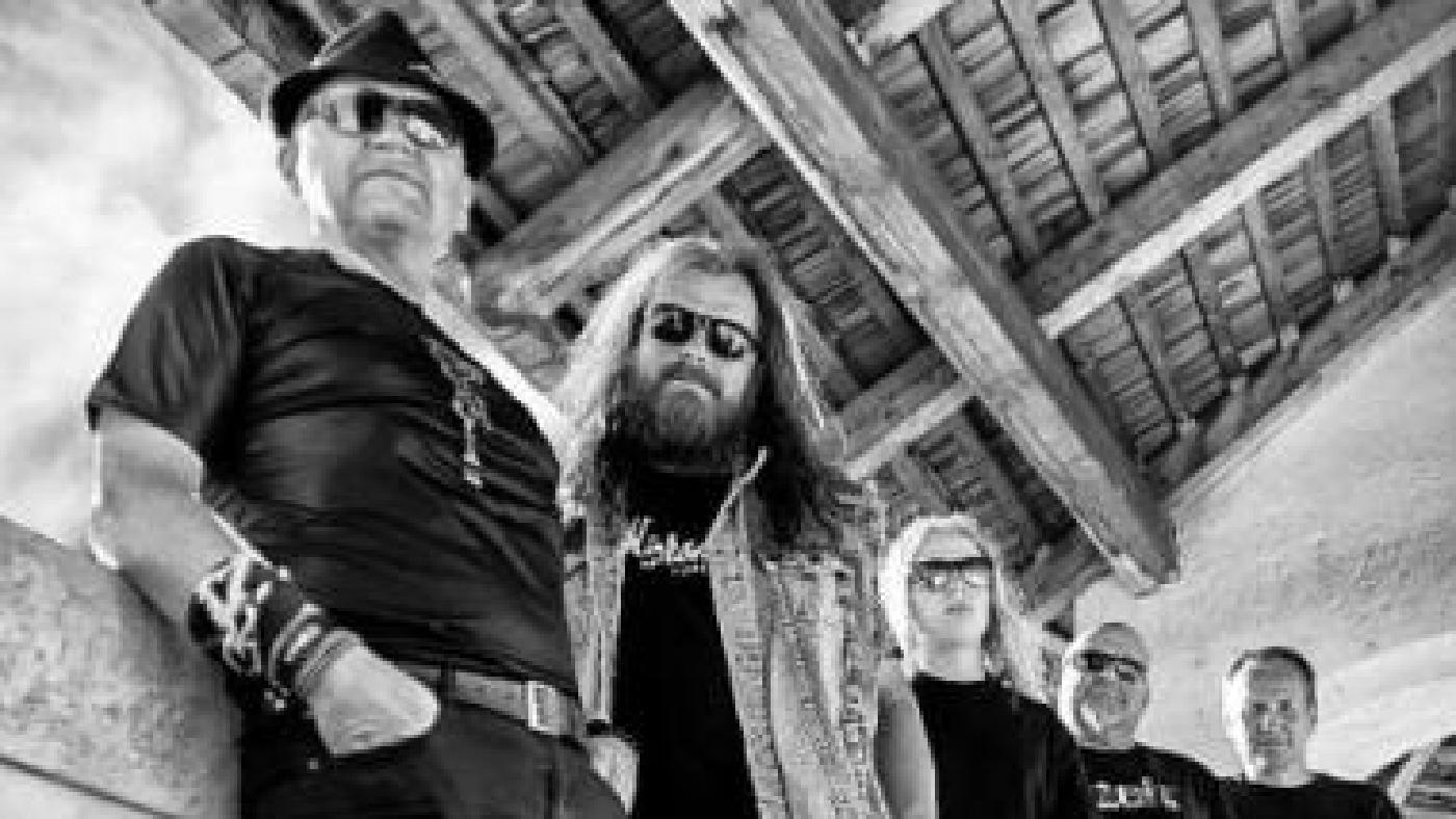 Těsný sako + Katapult revival